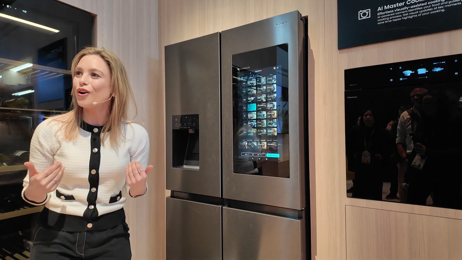 Presentation of the Hisense connected-home demo at CES 2025.